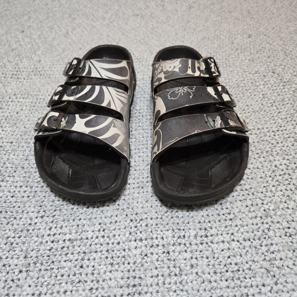 Floral Patterned Sandals